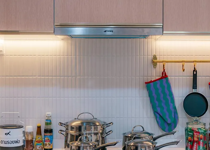 Prime Sukhumvit Modern Home, Phrom Phong Bts, Em District, Up To 14 Guests * Bangkok